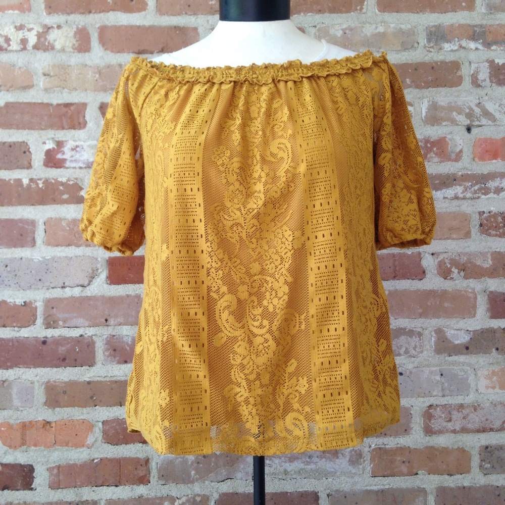 Gold Yellow Lace Short Sleeve Off-Shoulder Top S-M